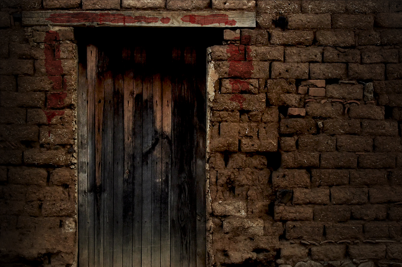 The Power of His Blood - Blood on the Door Post - Living In The Word